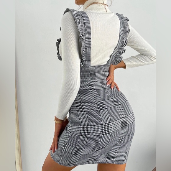 Plaid Ruffle Trim Overall Dress - Picture 3 of 14